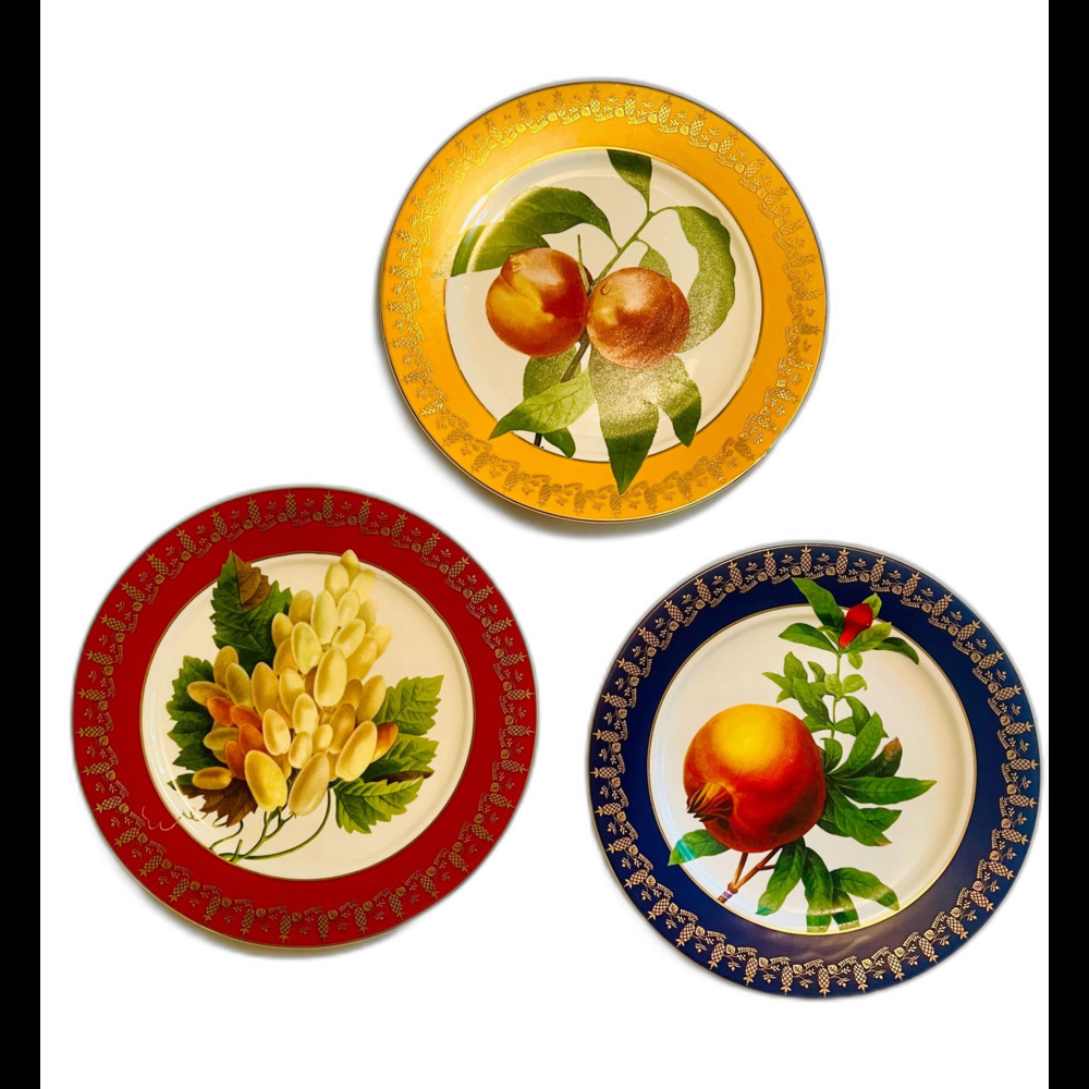 3 Vintage American Atelier "Royal Fruit" porcelain dinner plates gold pineapple